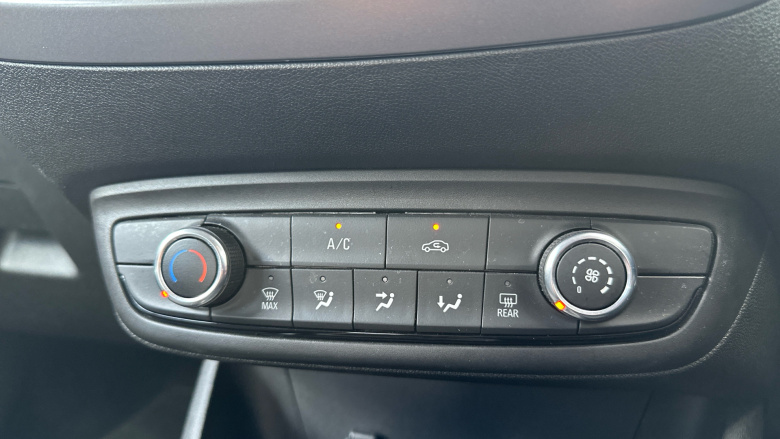 Vauxhall Crossland 1.2 Design 5dr Petrol Hatchback